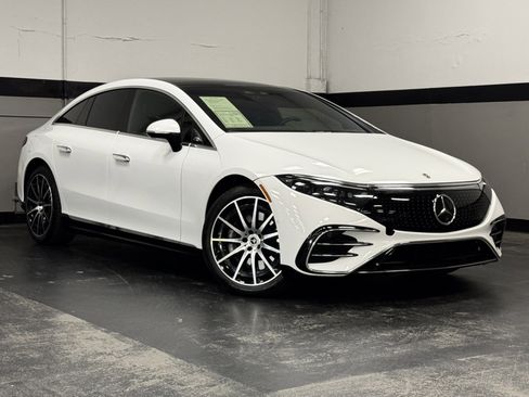 Certified 2023 Mercedes-Benz EQS 580 4MATIC Sedan image 2