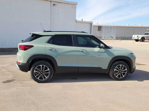 New 2026 Chevrolet TrailBlazer LT w/ Convenience Package AWD/4WD image 7