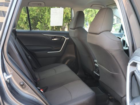 Certified 2024 Toyota RAV4 XLE FWD image 17