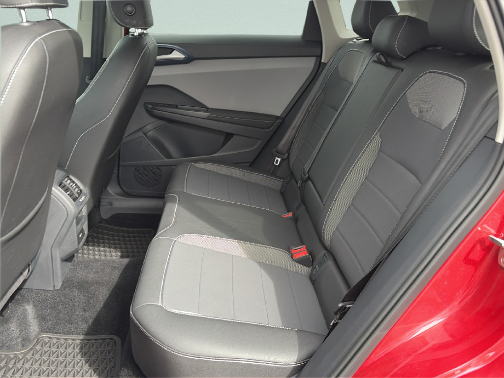 Used 2024 Volkswagen Taos SE FWD image 10