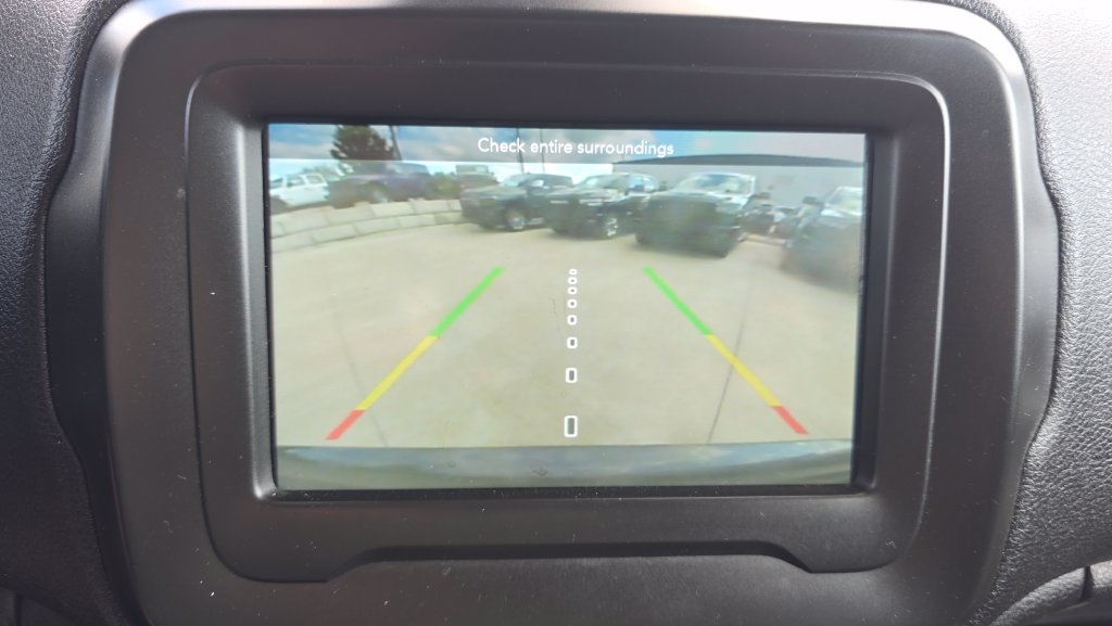 Used 2020 Jeep Renegade Latitude w/ Cold Weather Group FWD image 20