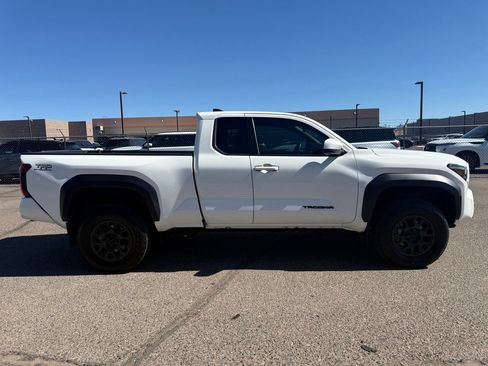 Used 2024 Toyota Tacoma PreRunner w/ TRD Prerunner Upgrade Package RWD image 4
