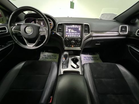 Used 2018 Jeep Grand Cherokee Altitude AWD/4WD image 18