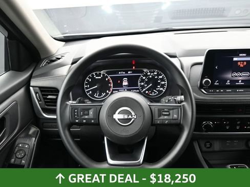 Used 2024 Nissan Rogue S image 35