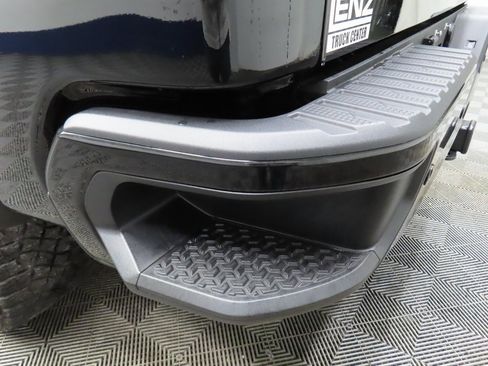 Used 2025 GMC Sierra 2500 AT4X image 50