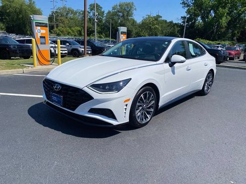 Certified 2023 Hyundai Sonata Limited w/ Preferred Accessory Package FWD image 6