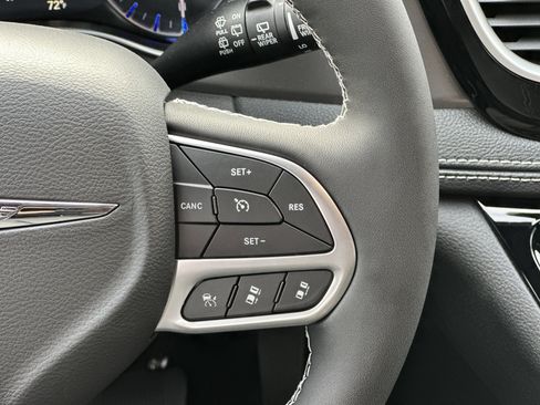 New 2026 Chrysler Pacifica Select image 29