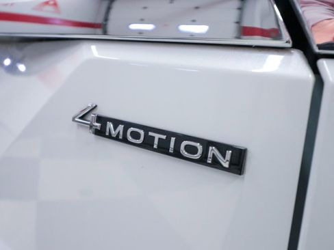 Used 2024 Volkswagen Atlas SEL Premium R-Line image 35