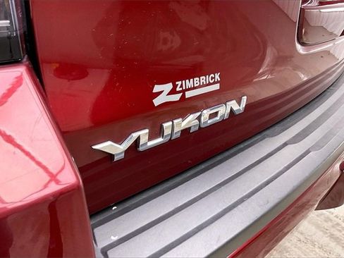 Used 2017 GMC Yukon SLT w/ Premium Edition image 9