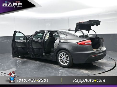 Used 2020 Ford Fusion SE image 19