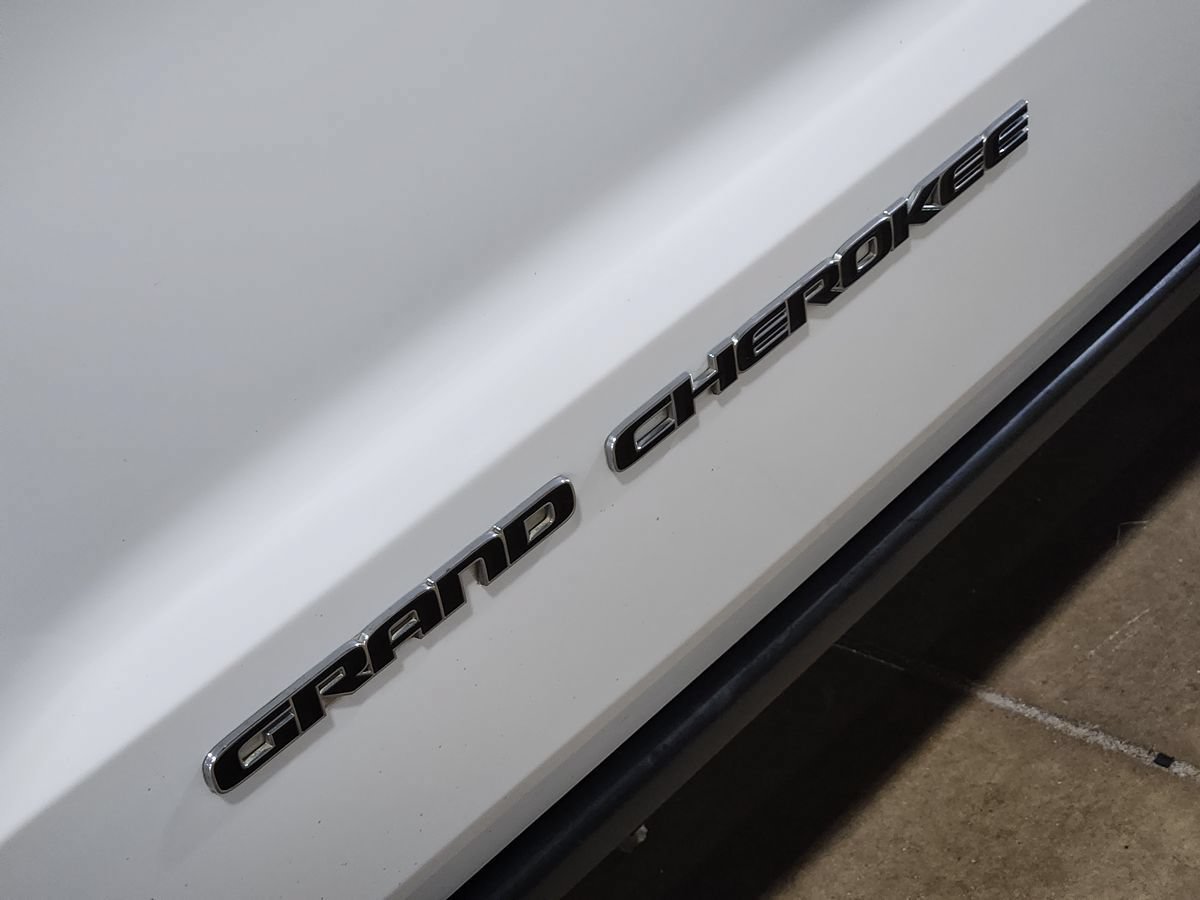 Used 2019 Jeep Grand Cherokee Limited RWD image 25