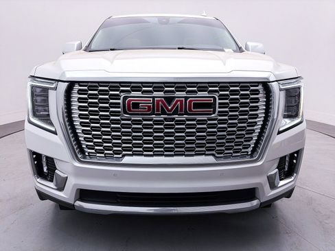 Used 2021 GMC Yukon Denali w/ Denali Ultimate Package image 13