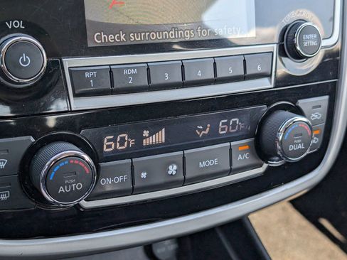 Used 2018 Nissan Altima 2.5 SV FWD image 12