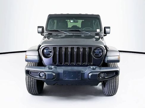 Used 2020 Jeep Wrangler Unlimited Sahara image 6