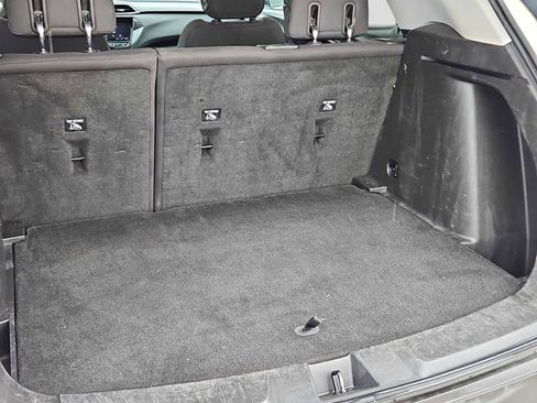 Used 2023 Chevrolet TrailBlazer LT w/ Convenience Package image 11