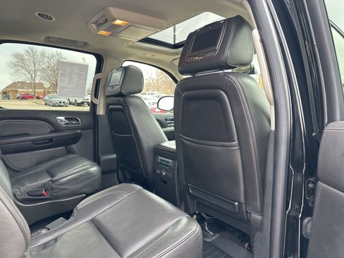 Used 2014 Cadillac Escalade ESV Platinum image 39