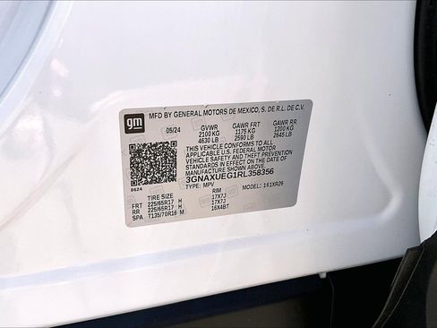 Used 2024 Chevrolet Equinox LT AWD/4WD image 19