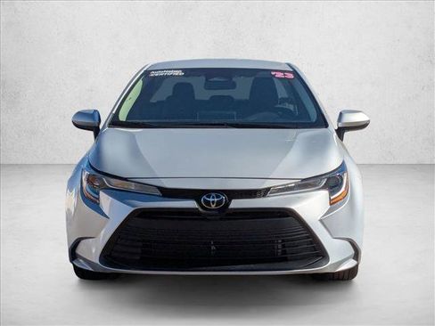 Used 2023 Toyota Corolla LE image 2