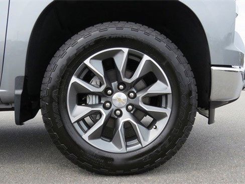 New 2024 Chevrolet Silverado 1500 Custom Trail Boss w/ LPO, Dark Essentials Package image 11