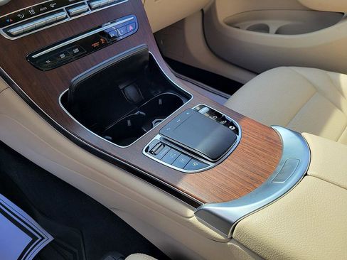 Used 2022 Mercedes-Benz GLC 300 image 15