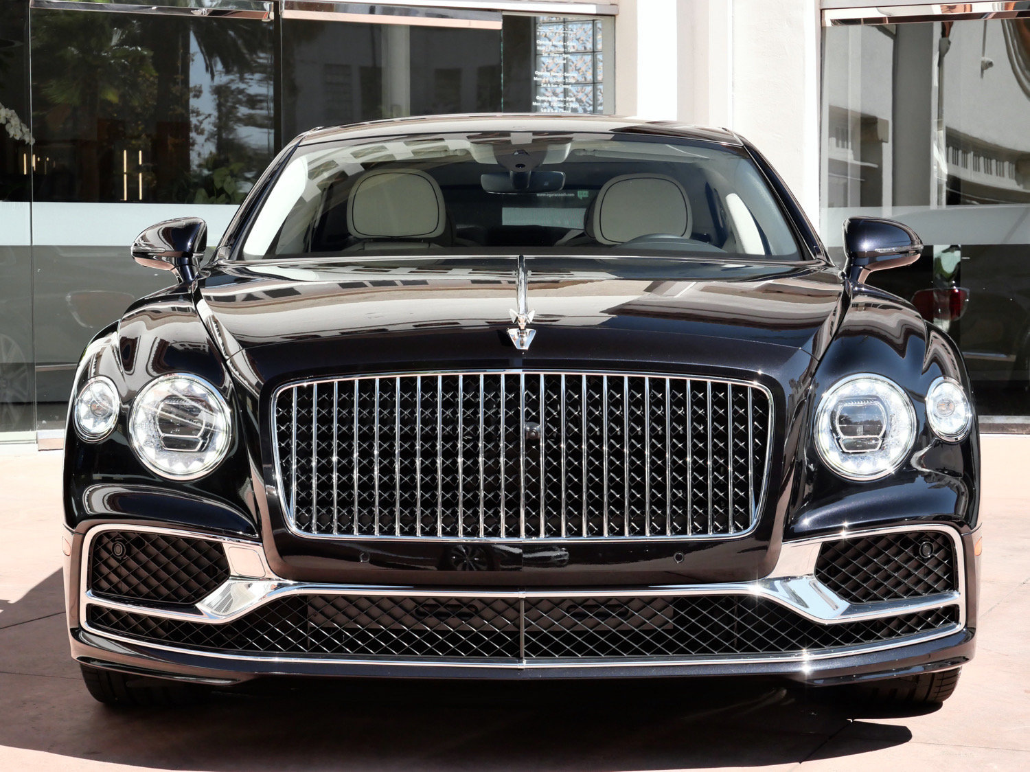 Used 2023 Bentley Flying Spur Plug-In Hybrid AWD/4WD image 13