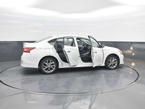 Used 2014 Nissan Sentra SR w/ SR Driver Package FWD image 41