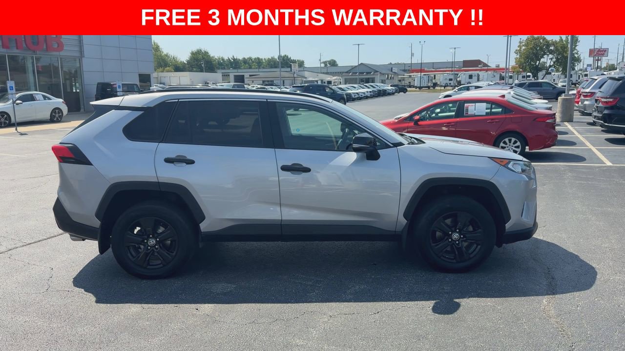 Used 2021 Toyota RAV4 XLE AWD/4WD image 9