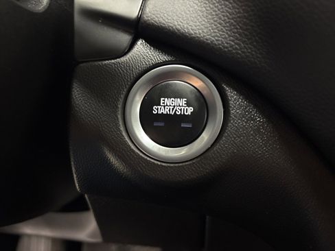 Used 2022 Chevrolet Equinox LT image 25