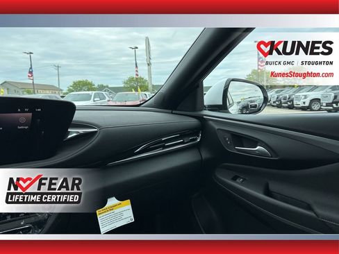 New 2025 Buick Envista Avenir image 51