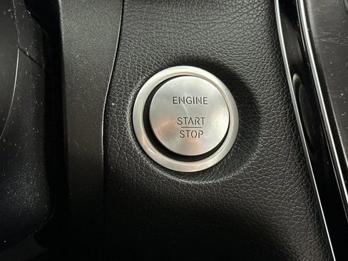 Certified 2019 Mercedes-Benz GLC 300 4MATIC image 27