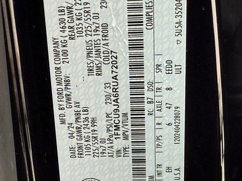 Certified 2024 Ford Escape Platinum image 35