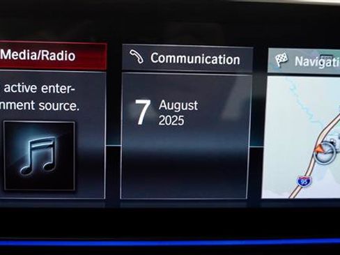 Used 2019 BMW 530e w/ Convenience Package image 15