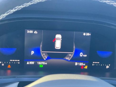 Certified 2022 Volkswagen Taos SE image 15