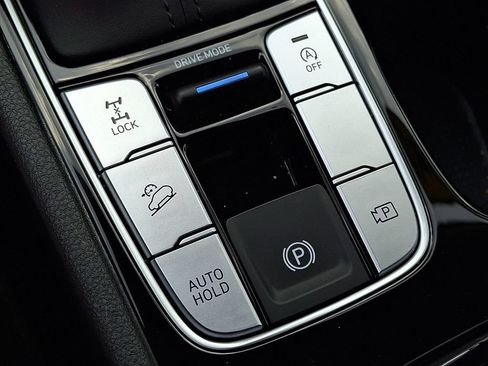 Certified 2025 Hyundai Tucson SE AWD/4WD image 24