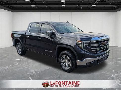 Used 2023 GMC Sierra 1500 SLT w/ SLT Convenience Package AWD/4WD image 7