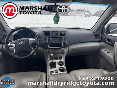 Used 2013 Toyota Highlander SE image 12