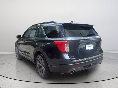 Used 2023 Ford Explorer XLT w/ Equipment Group 202A RWD image 9