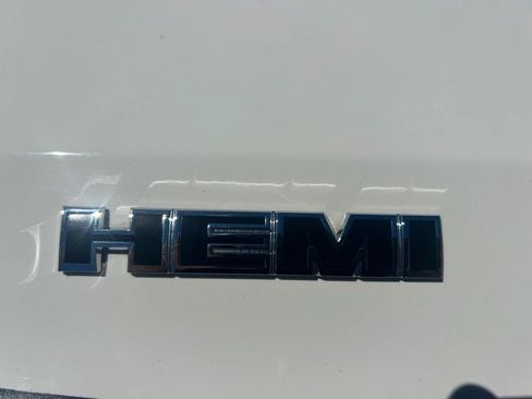 Used 2009 Dodge Challenger R/T RWD image 32