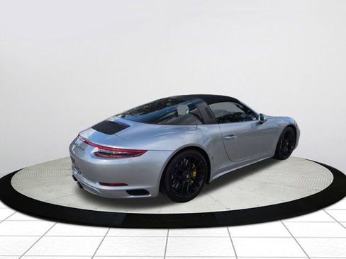 Used 2018 Porsche 911 Targa 4 GTS image 3