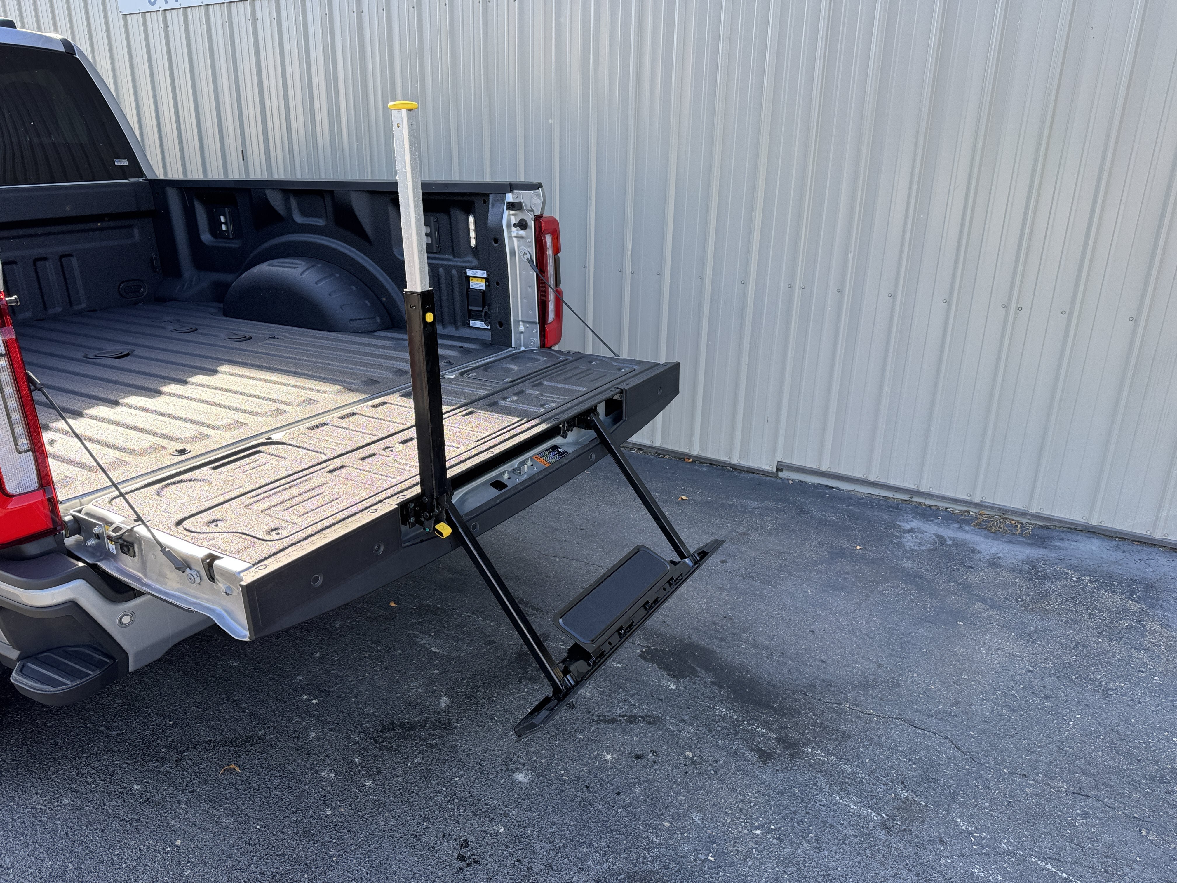 Used 2024 Ford F350 Platinum AWD/4WD image 41