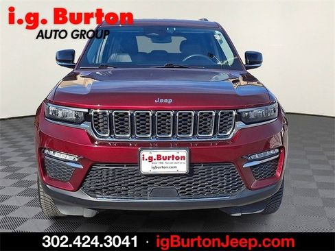 Used 2023 Jeep Grand Cherokee Limited image 2