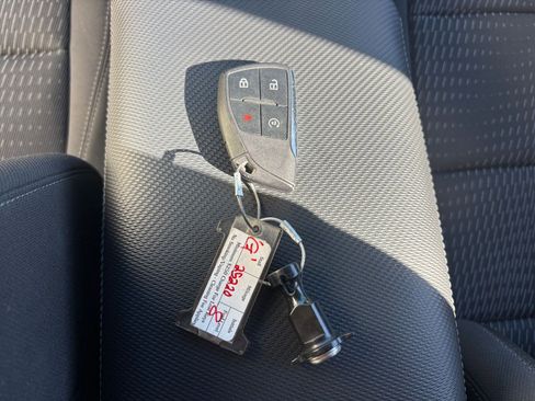 Used 2025 Chevrolet Equinox LT image 22