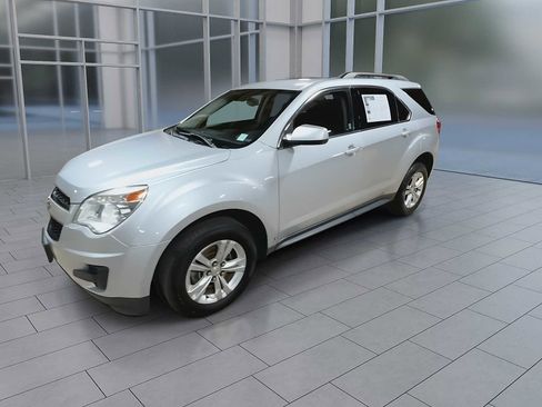 Used 2015 Chevrolet Equinox LT w/ Driver Convenience Package image 4