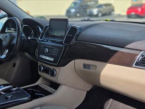 Used 2018 Mercedes-Benz GLE 350 GLE 350 w/ Premium 1 Package image 19