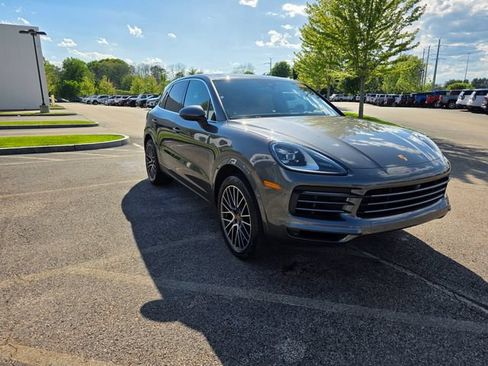 Used 2023 Porsche Cayenne Platinum Edition AWD/4WD image 5