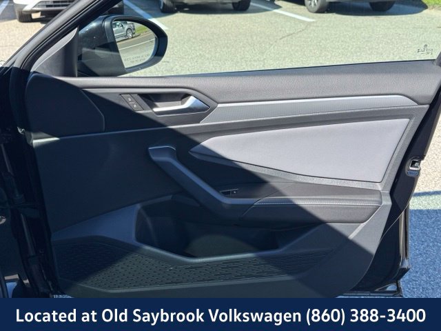 Certified 2025 Volkswagen Jetta SE FWD image 27