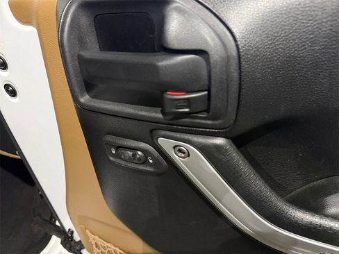 Used 2014 Jeep Wrangler Rubicon w/ Dual Top Group image 15