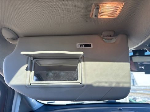 Used 2018 Ford EcoSport SE w/ SE Convenience Package image 30