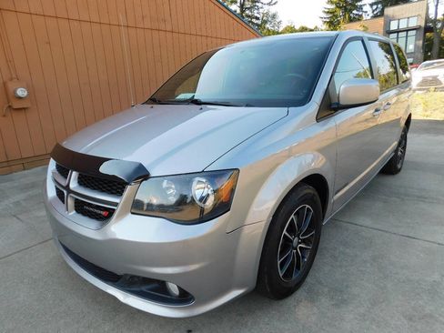 Used 2018 Dodge Grand Caravan GT FWD image 8