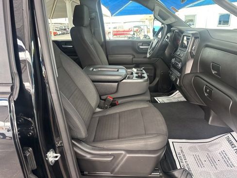 Used 2024 Chevrolet Silverado 2500 Custom w/ Custom Value Package image 10